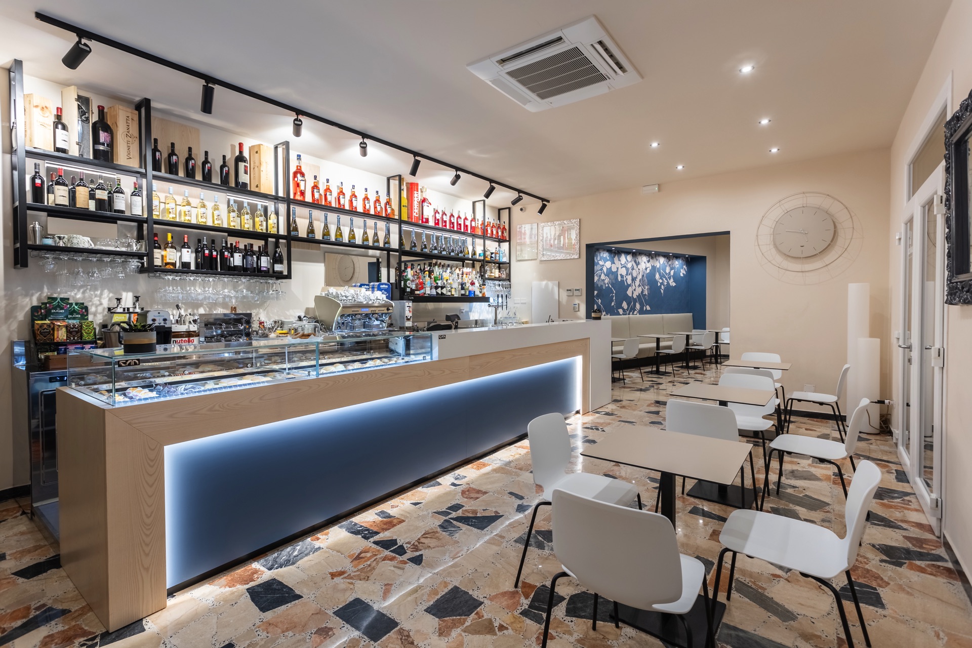  bar-cafe